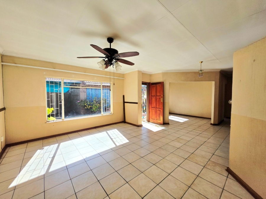 2 Bedroom Property for Sale in Uitsig Free State